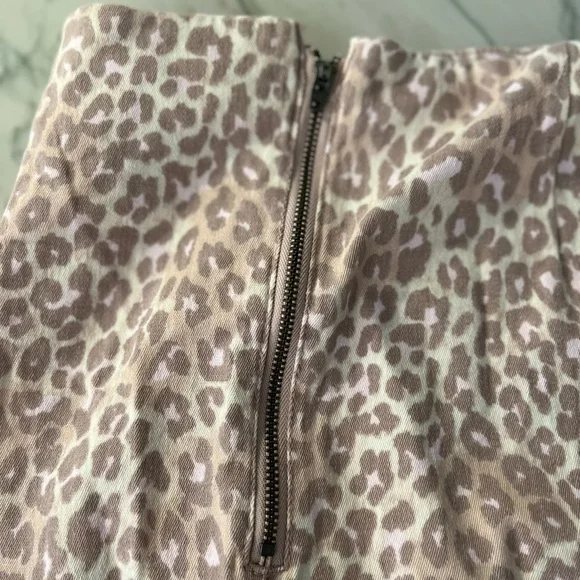 Wild Fable cheetah mini skirt. Sz 14 color beige and soft pink tones - Picture 5 of 6